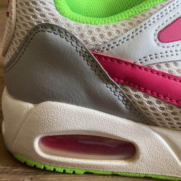 NIKE AIR white & neon shoes - Picture 3 of 7